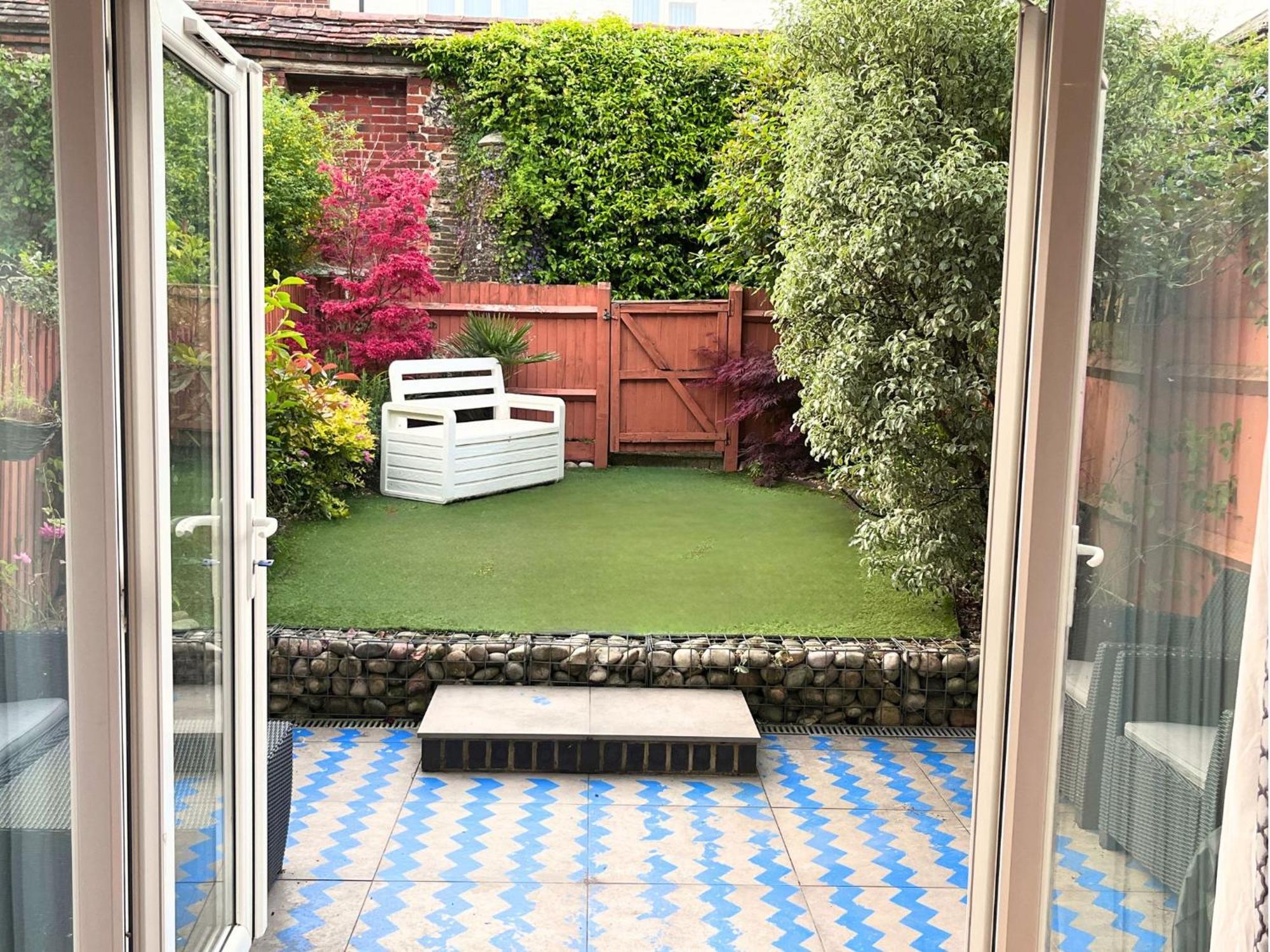 Jekyll'S On Hyde - Spacious Town House - Central Winchester - Free Parking, Sleeps 5 - By Xplus Stays المظهر الخارجي الصورة